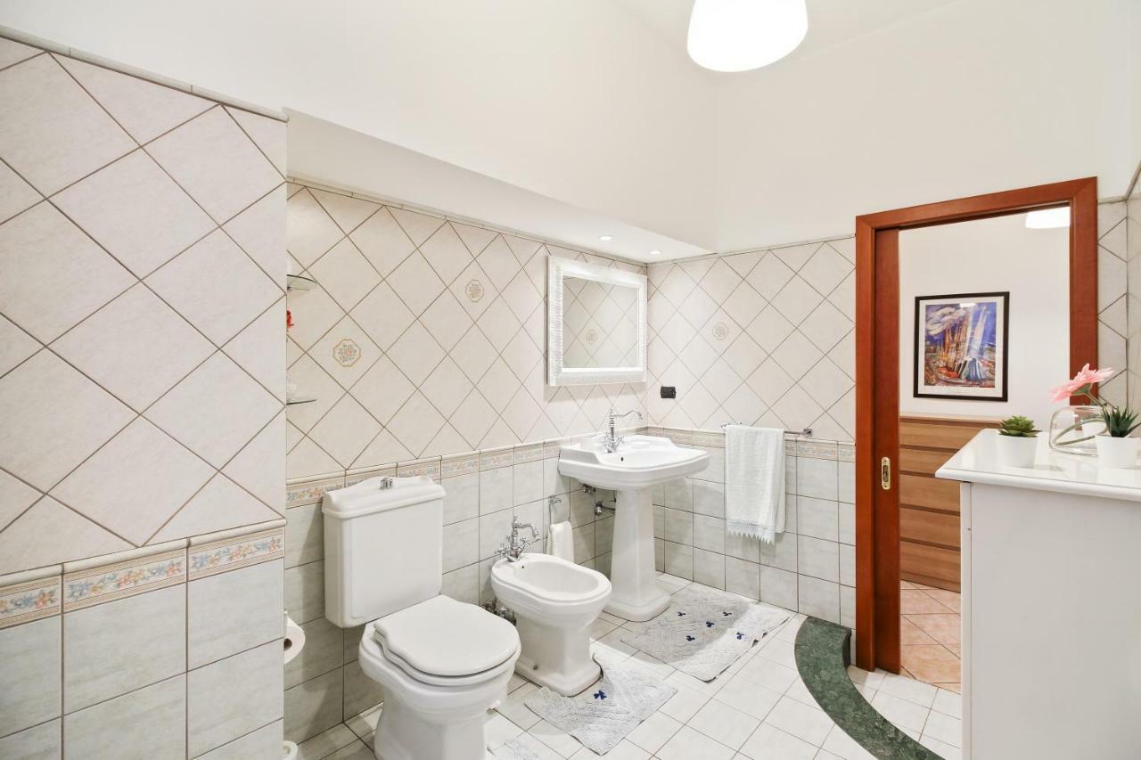 Central Balcony Apartment Κατάνια Εξωτερικό φωτογραφία