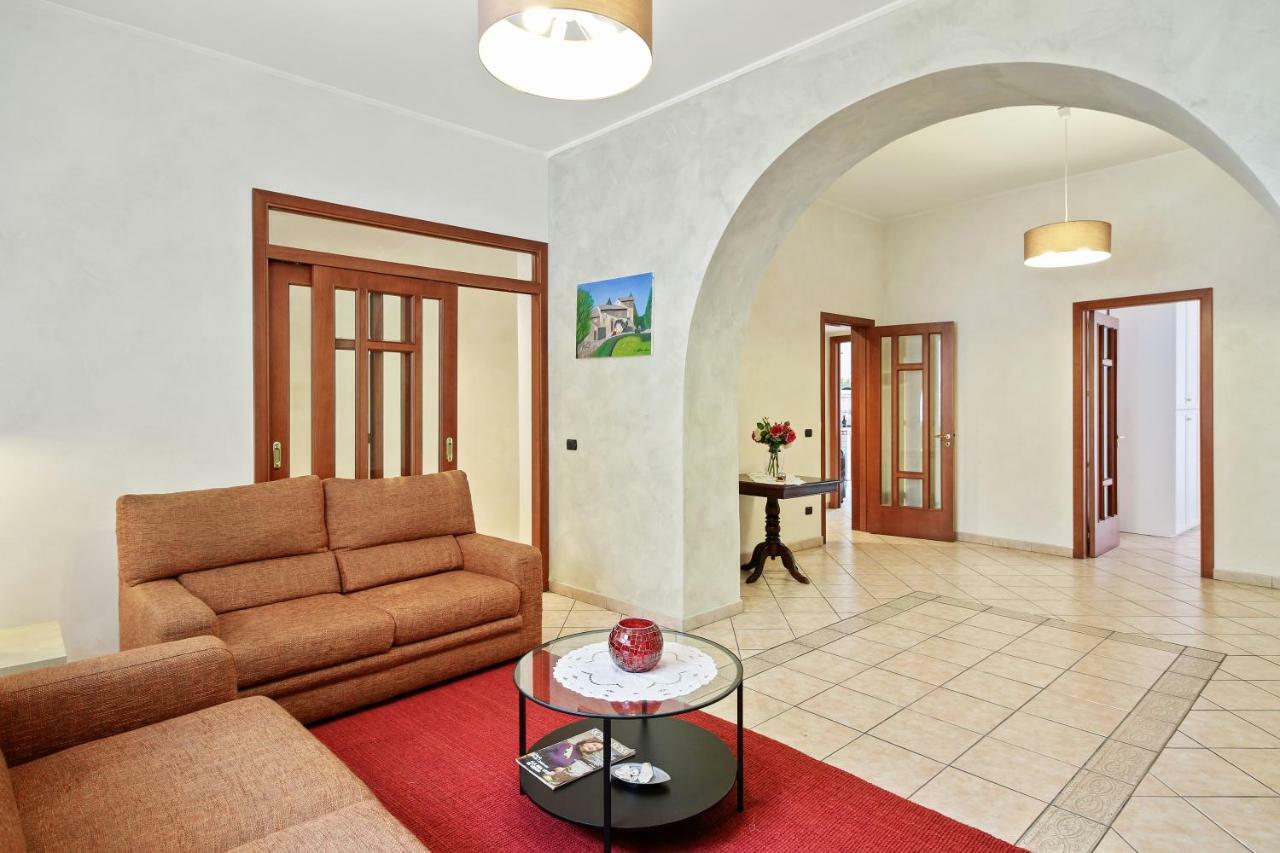 Central Balcony Apartment Κατάνια Εξωτερικό φωτογραφία